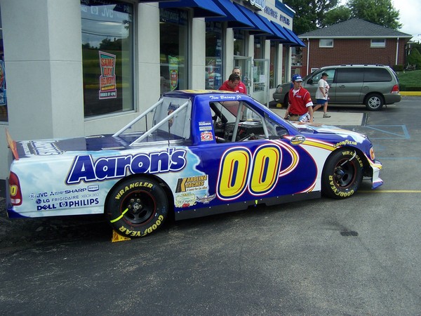 NASCAR-Ford-ShowTruck-former-Aarons-banner.jpg
