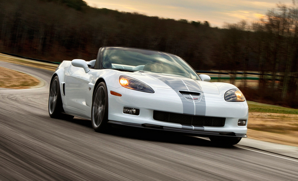 2013-chevrolet-corvette-427-convertible-and-60th-anniversary-package.jpg