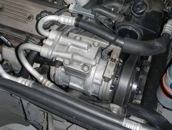 VIN 5 fits 94-96 Chevrolet Corvette 5.7L-V8 A/C Manifold Hose Assembly-Base