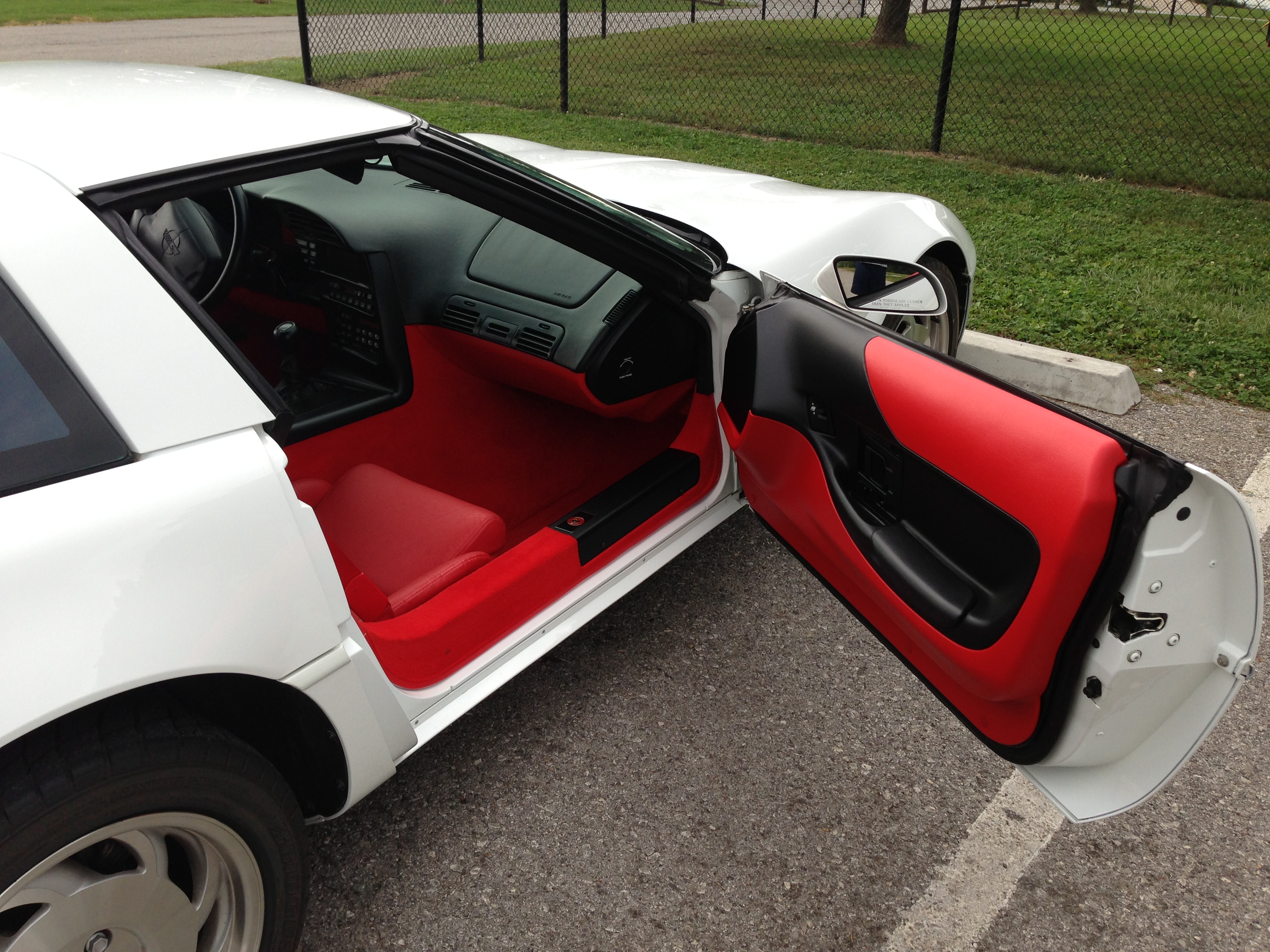 F S 1996 Corvette Coupe Artic White With Red Black