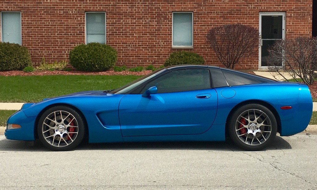 Name:  nurburgring%20-%20machined-silver%20corvette%20c5%20blue%201_zpsa4tqjhhb.jpg
Views: 572
Size:  267.6 KB