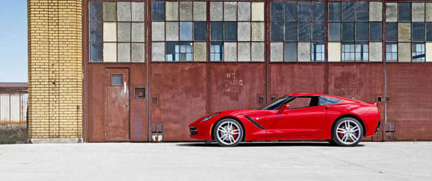 C7 Corvette Stingray is Road & Track’s 2013 Performance Car of the Year