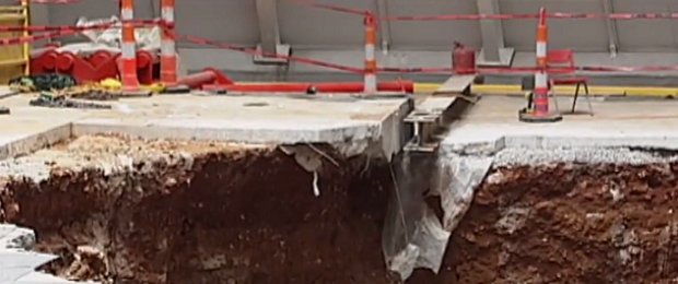 Crews Work to Retrieve Remaining Corvettes from Sinkhole