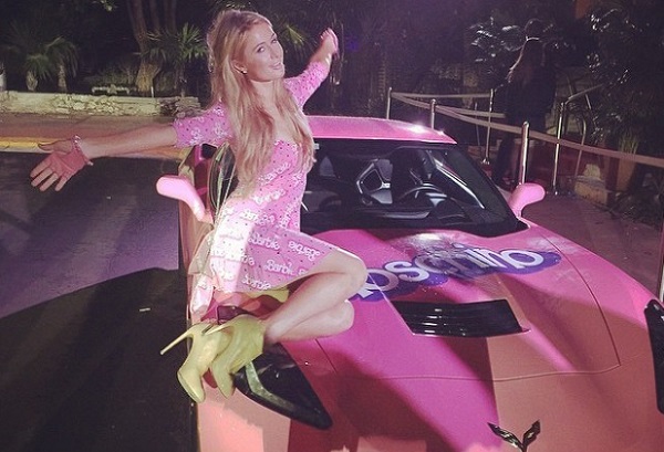 Paris-Hilton-Pink-Corvette- text