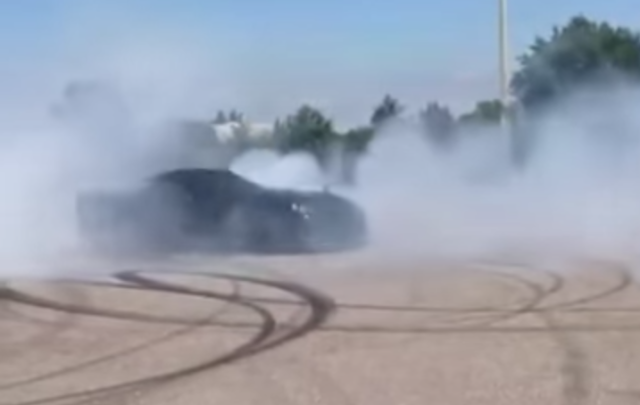 1,000 HP Corvette Struts Its Stuff With a Few Donuts