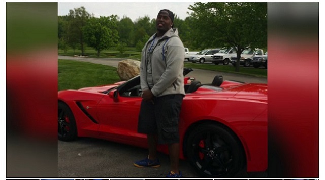 NFL Player Too Big for His Corvette
