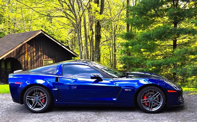 Facebook Fridays: C6 Z06 Corvette Dressed Up in Blue
