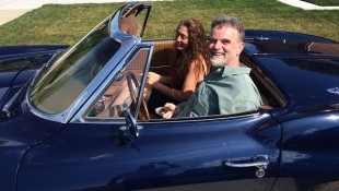 Corvette Forum Member Jumps in to Help Another Get Back on the Road
