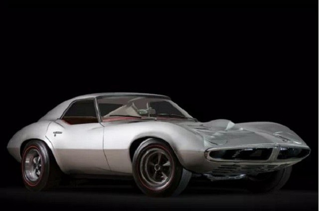 How a Pontiac Pushed the Envelope for Corvette