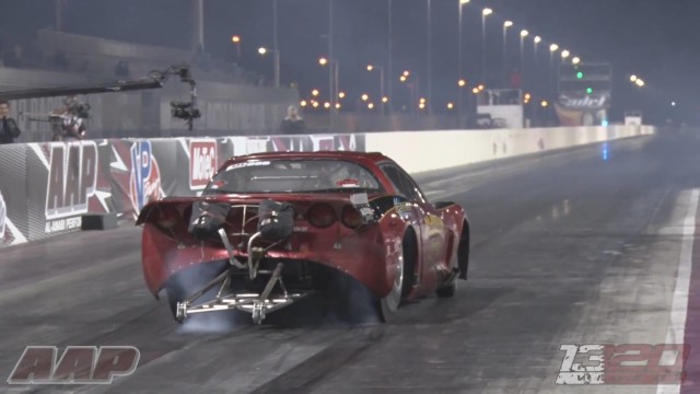 Hemi-Powered Corvette Tears Up Drag Strip