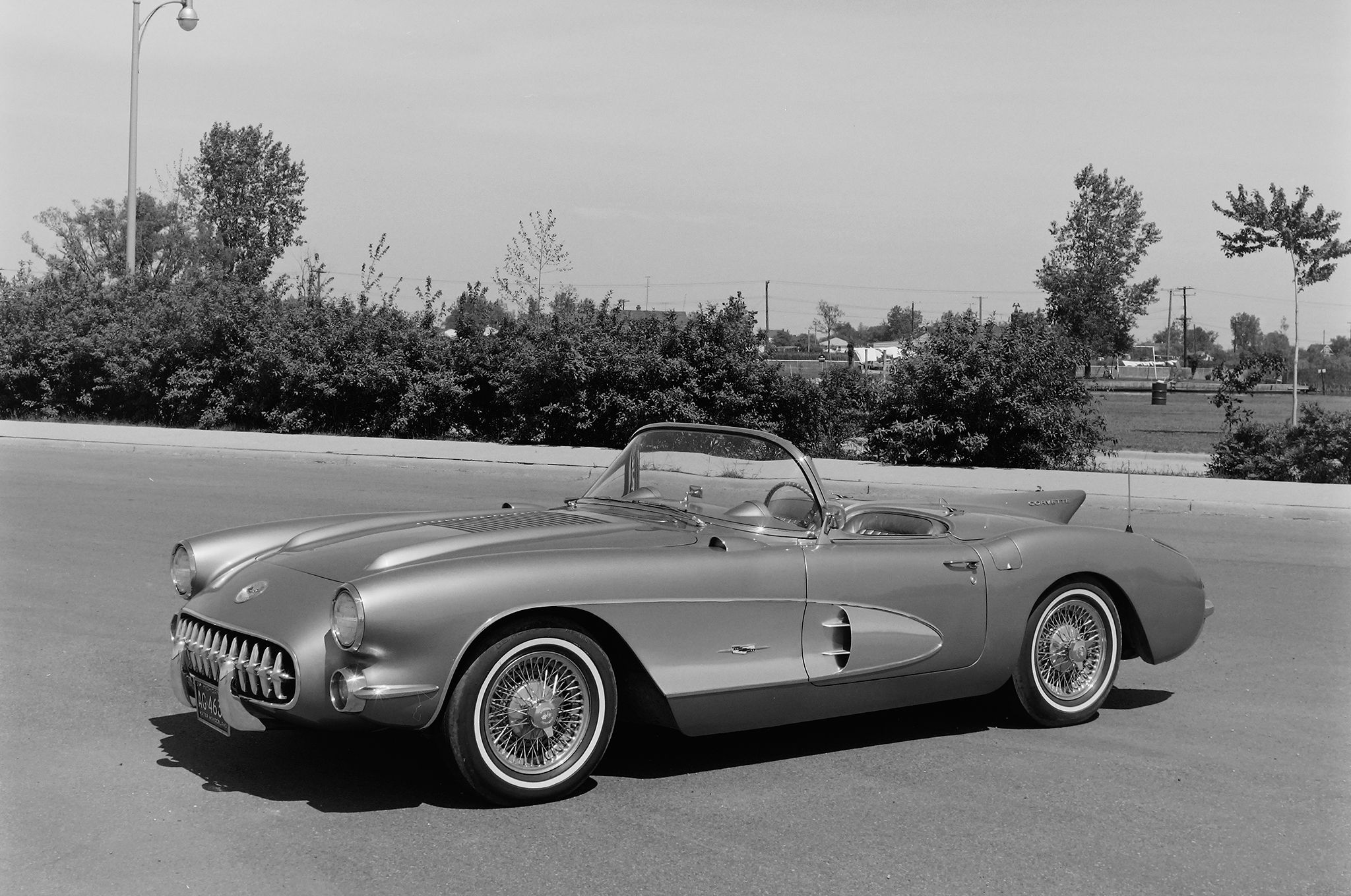1-1956-chevrolet-corvette-front-side-view[2]