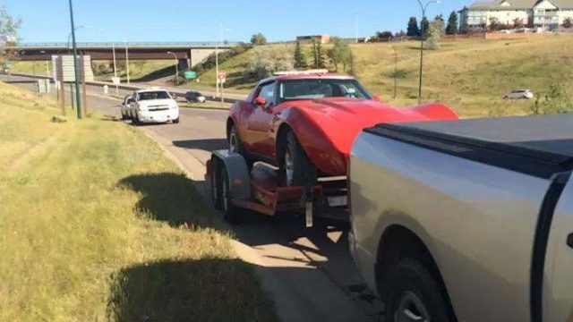 Man Steals Red C3 Corvette in Broad Daylight, Gets Quickly Caught