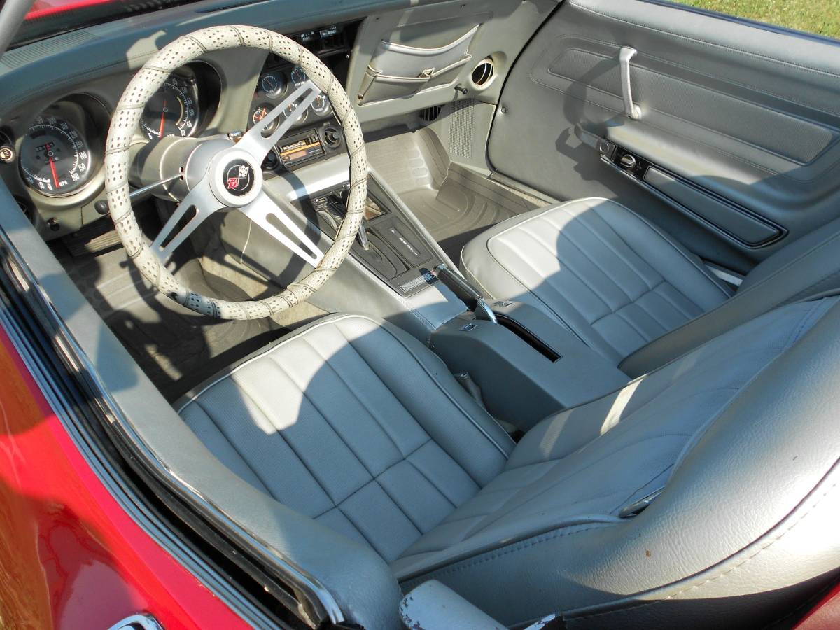 Corvette interior (2)
