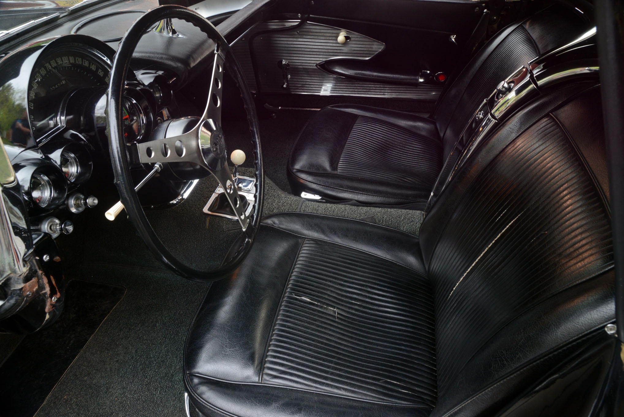58-blackvette-1961-barnfind-cleanedup.JPG