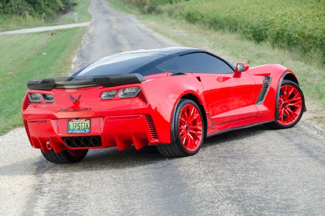 2016-chevrolet-corvette-rear-side