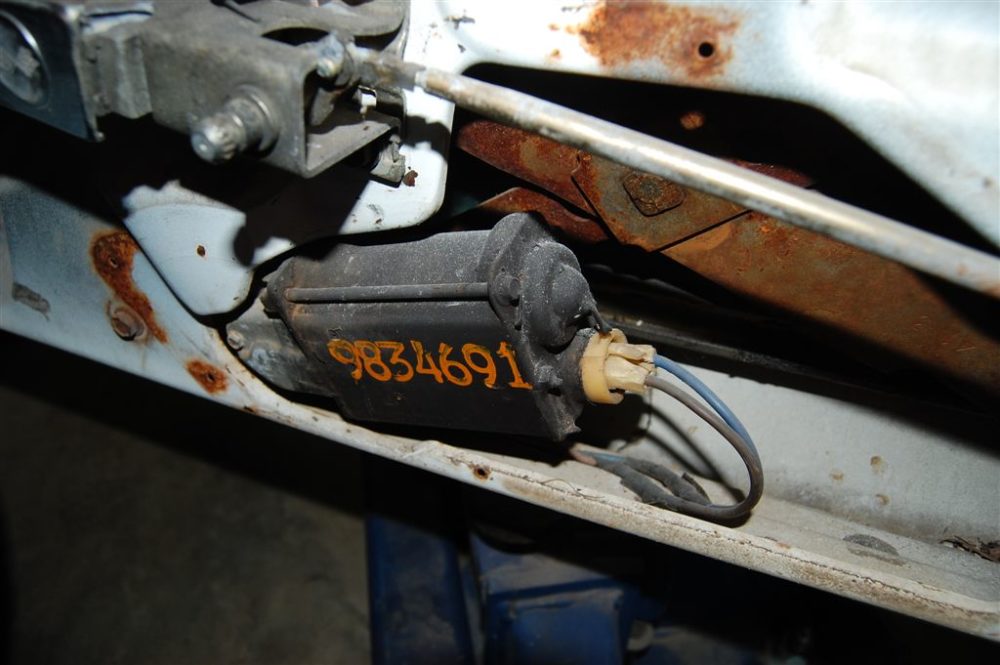 HowTo Spotlight C3 Power Window Motor Replacement CorvetteForum