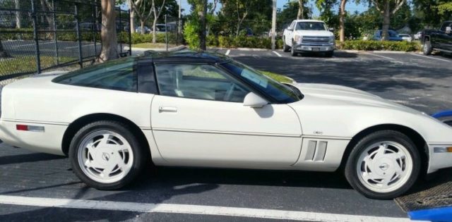 Super Low-Mileage 35th Anniversary C4 Corvette for Sale!