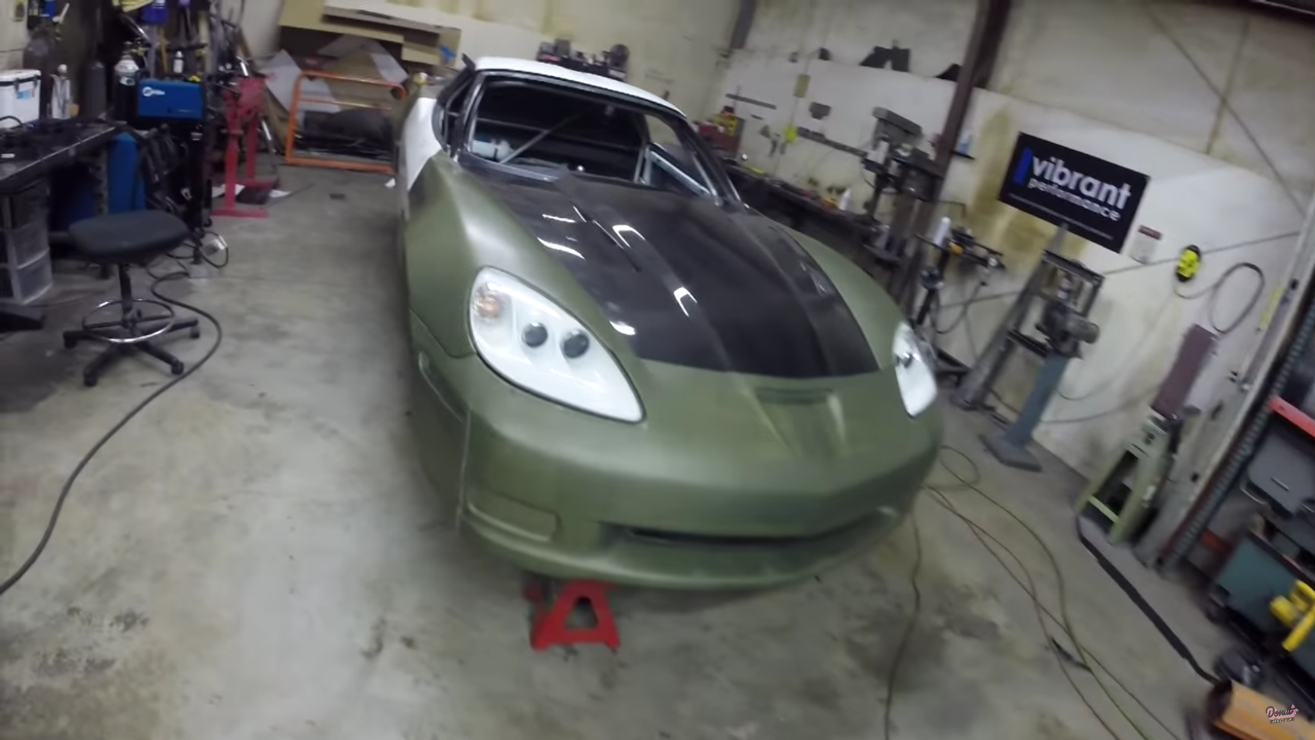 Installing a Carbon Kevlar Body Kit on a C6 Corvette (Video) - CorvetteForum