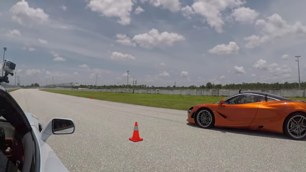 Corvette ZR1 vs McLaren 720S