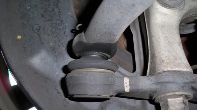 C6 Corvette: How to Replace Tie Rod Ends