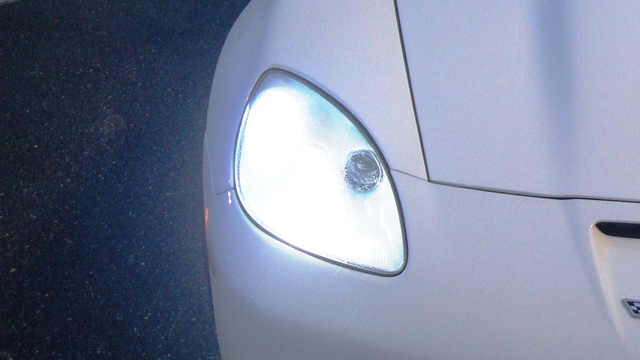 C6 Corvette: How to Replace Front Headlamp HID Bulb