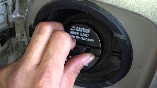 C6 Corvette: How to Repair Loose Gas Cap Code