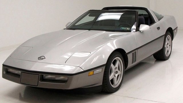 Shark’s Tooth Silver ’86 C4 Coupe is a Stunner