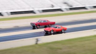 1969 Corvette L88 vs 1967 Coronet R/T 426 Hemi Drag Race