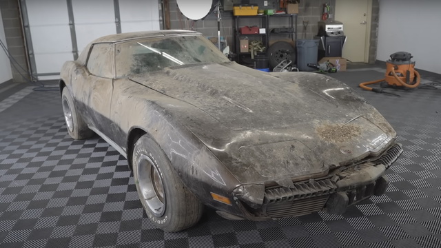 1974 Corvette Barn Find Gets a Satisfying First Wash
